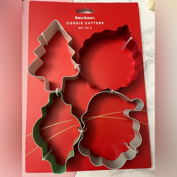 🌸Christmas Cookie Cutters (set of 4) - Picture 1 of 3
